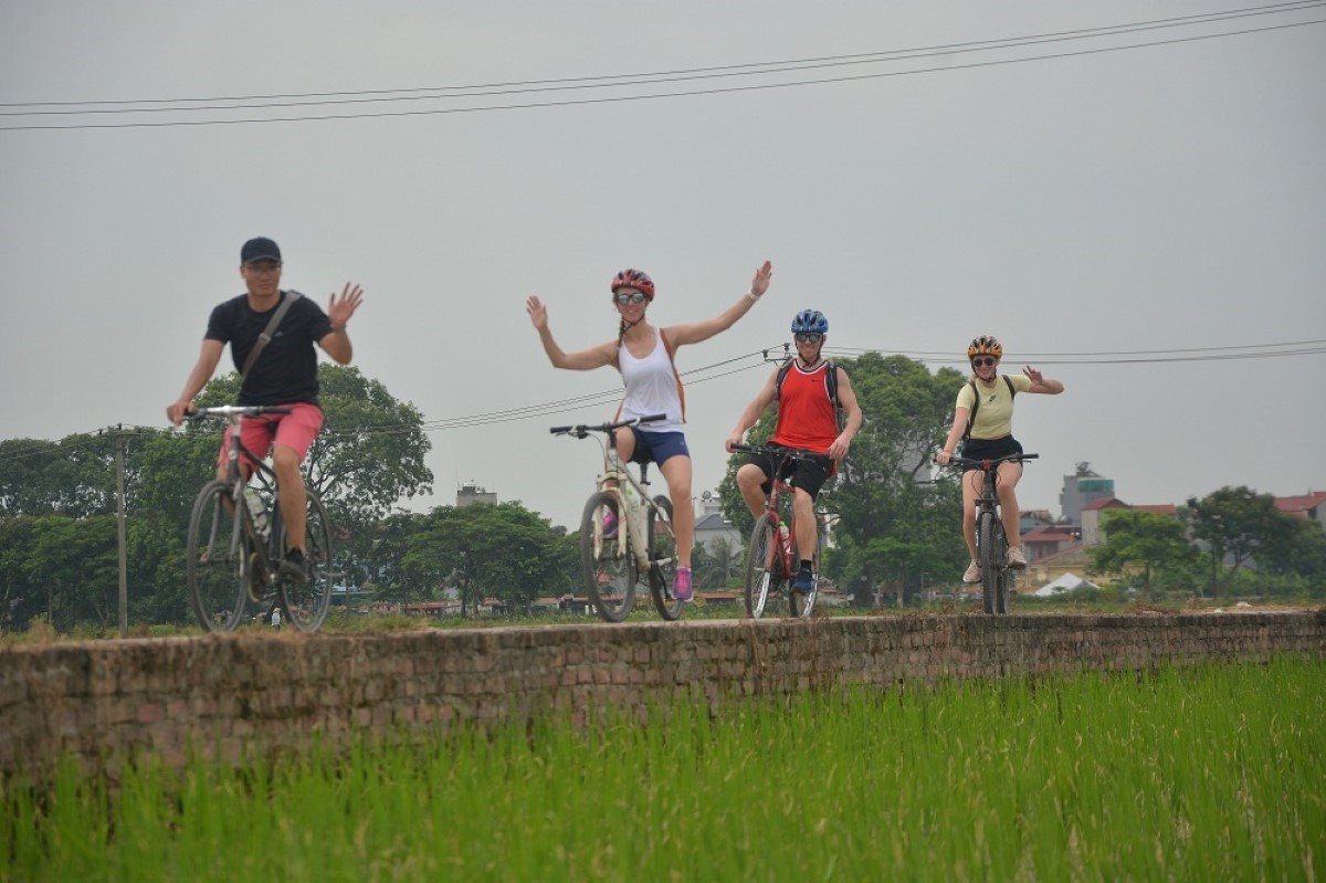 Electric Bike Tour Hanoi Co Loa Citadel 1 Day